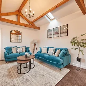 Host & - The Grange Holiday home